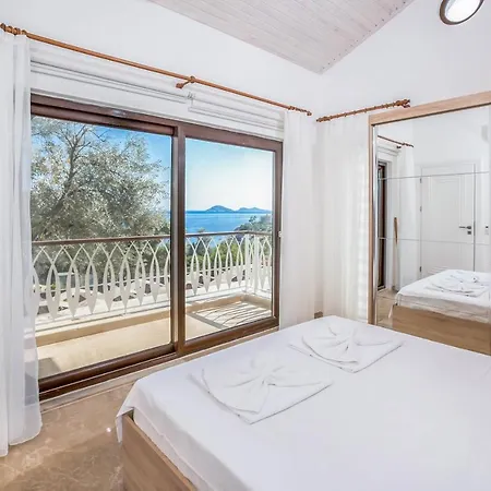 Sleeps 8 With Pool Air Con And Wifi Villa