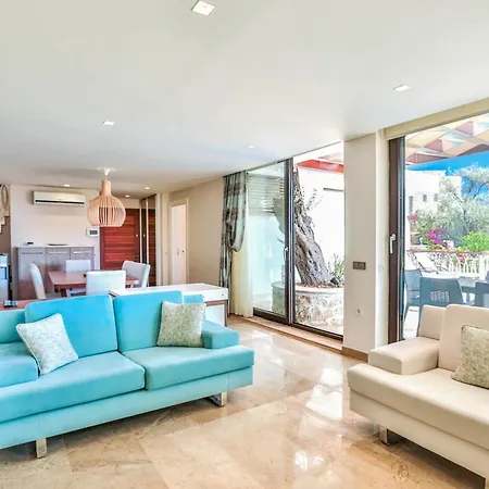 Sleeps 8 With Pool Air Con And Wifi Калкан
